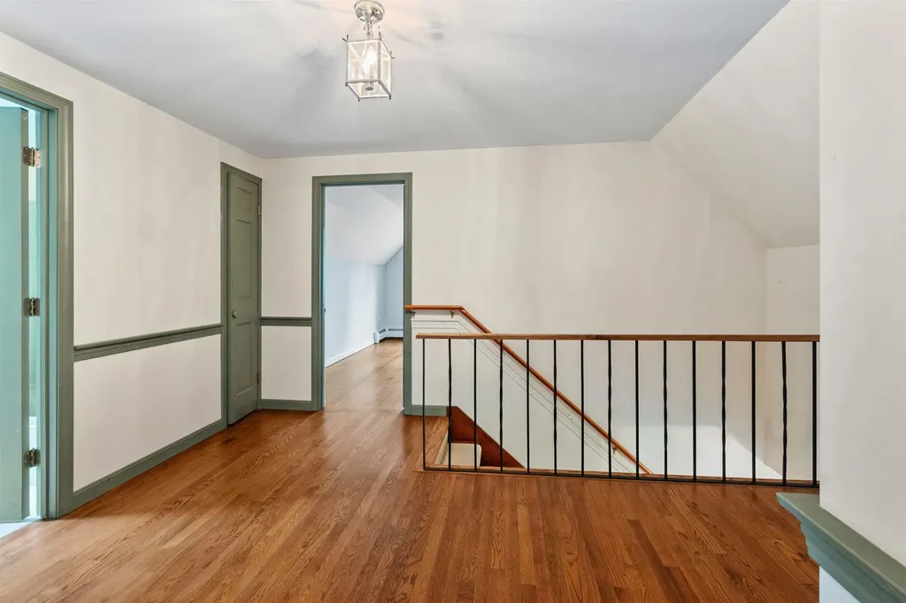 118 Old Coach Road New London NH 03257