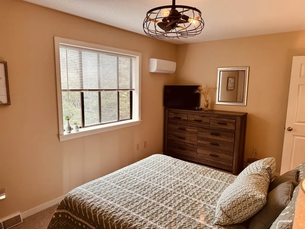 133 Colonial Drive Hartford VT 05001