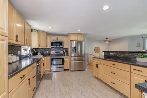 95 Belmont Drive Merrimack NH 03054