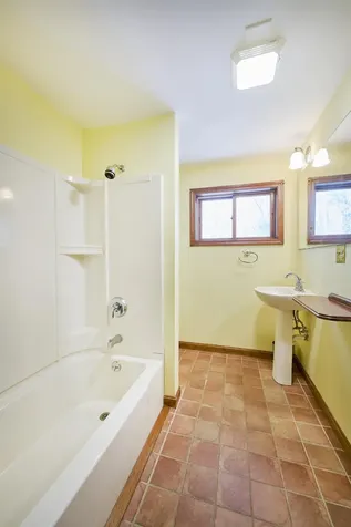 249 Chestnut Hill Road New Boston NH 03070