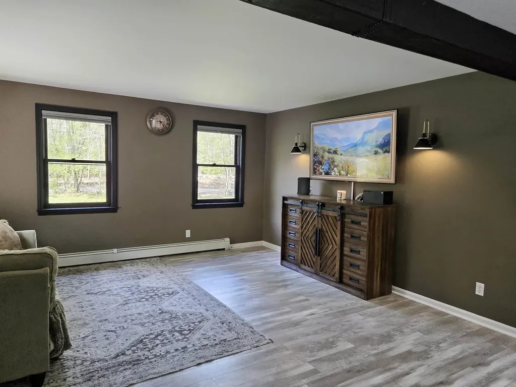 27 Parade Road Deerfield NH 03037