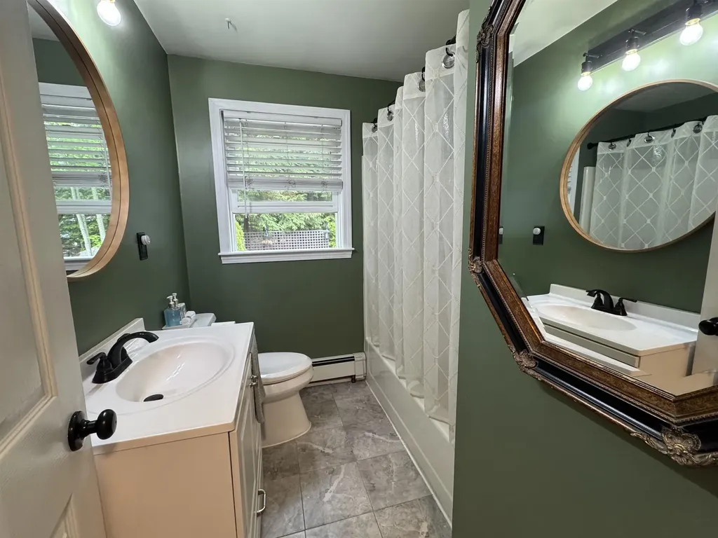 27 Parade Road Deerfield NH 03037