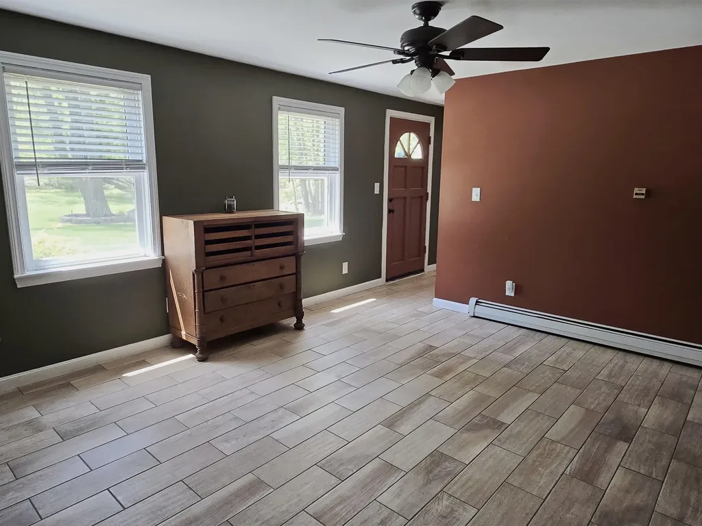 27 Parade Road Deerfield NH 03037