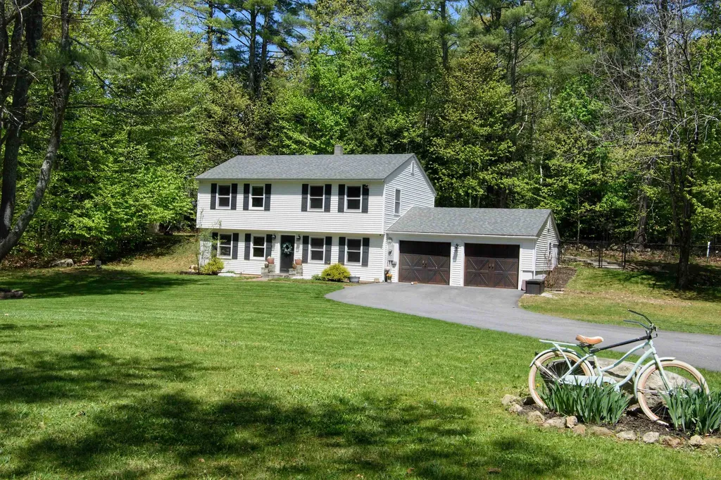 27 Parade Road Deerfield NH 03037