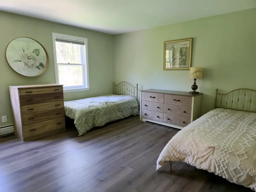 27 Parade Road Deerfield NH 03037