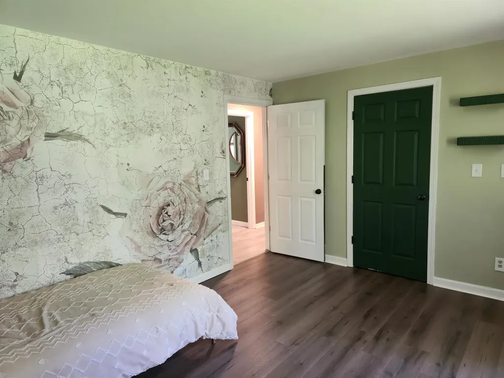 27 Parade Road Deerfield NH 03037