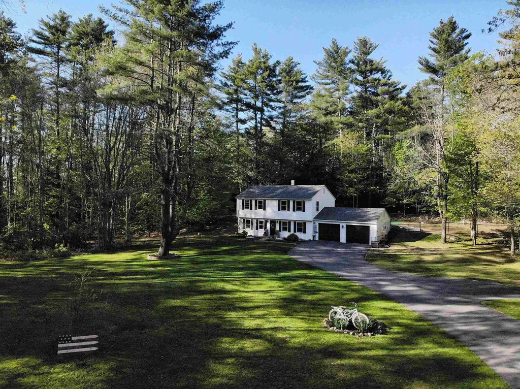 27 Parade Road Deerfield NH 03037