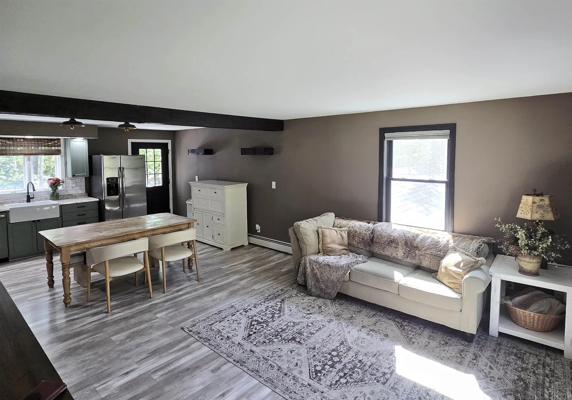 27 Parade Road Deerfield NH 03037