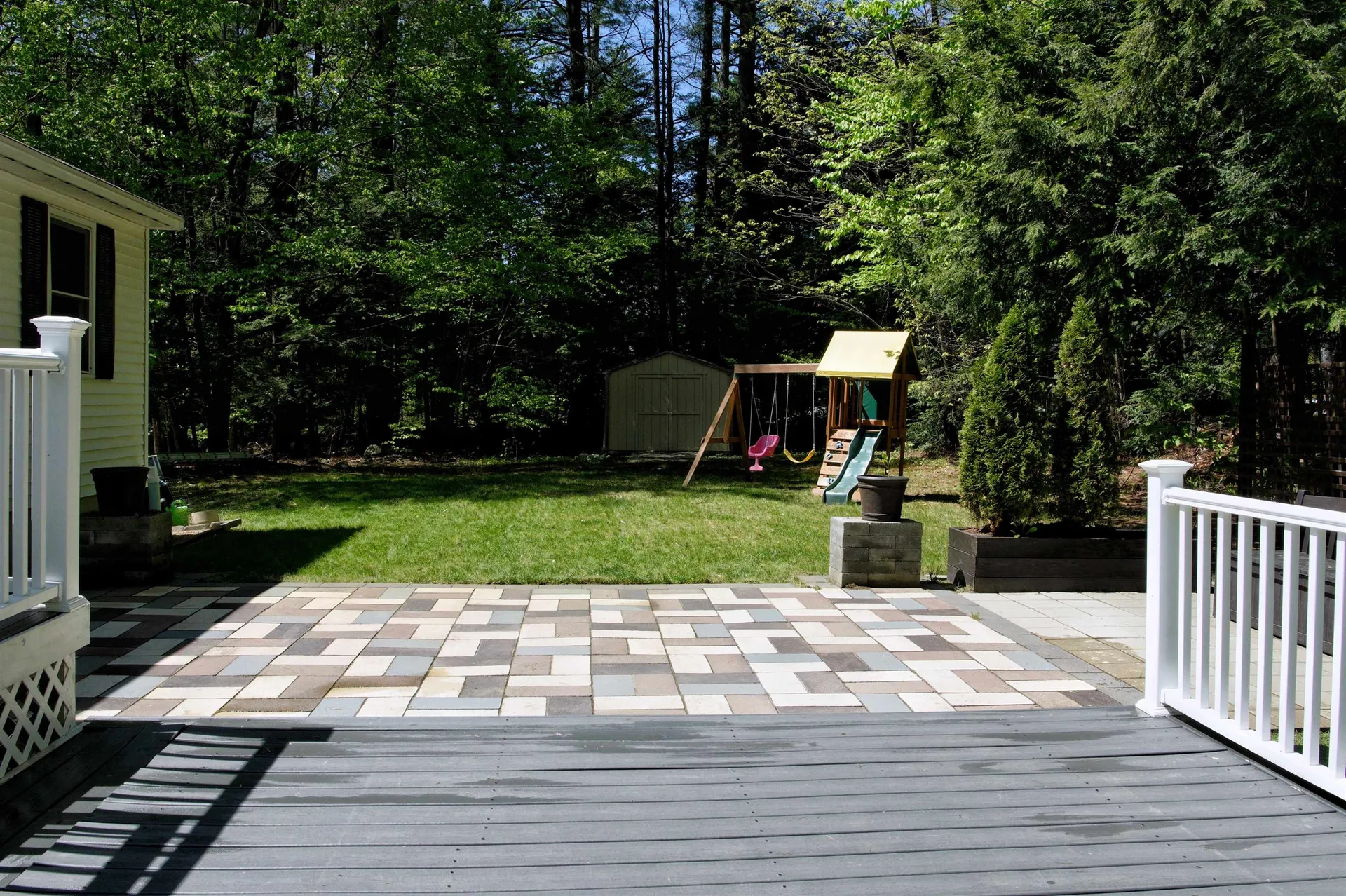 27 Parade Road Deerfield NH 03037