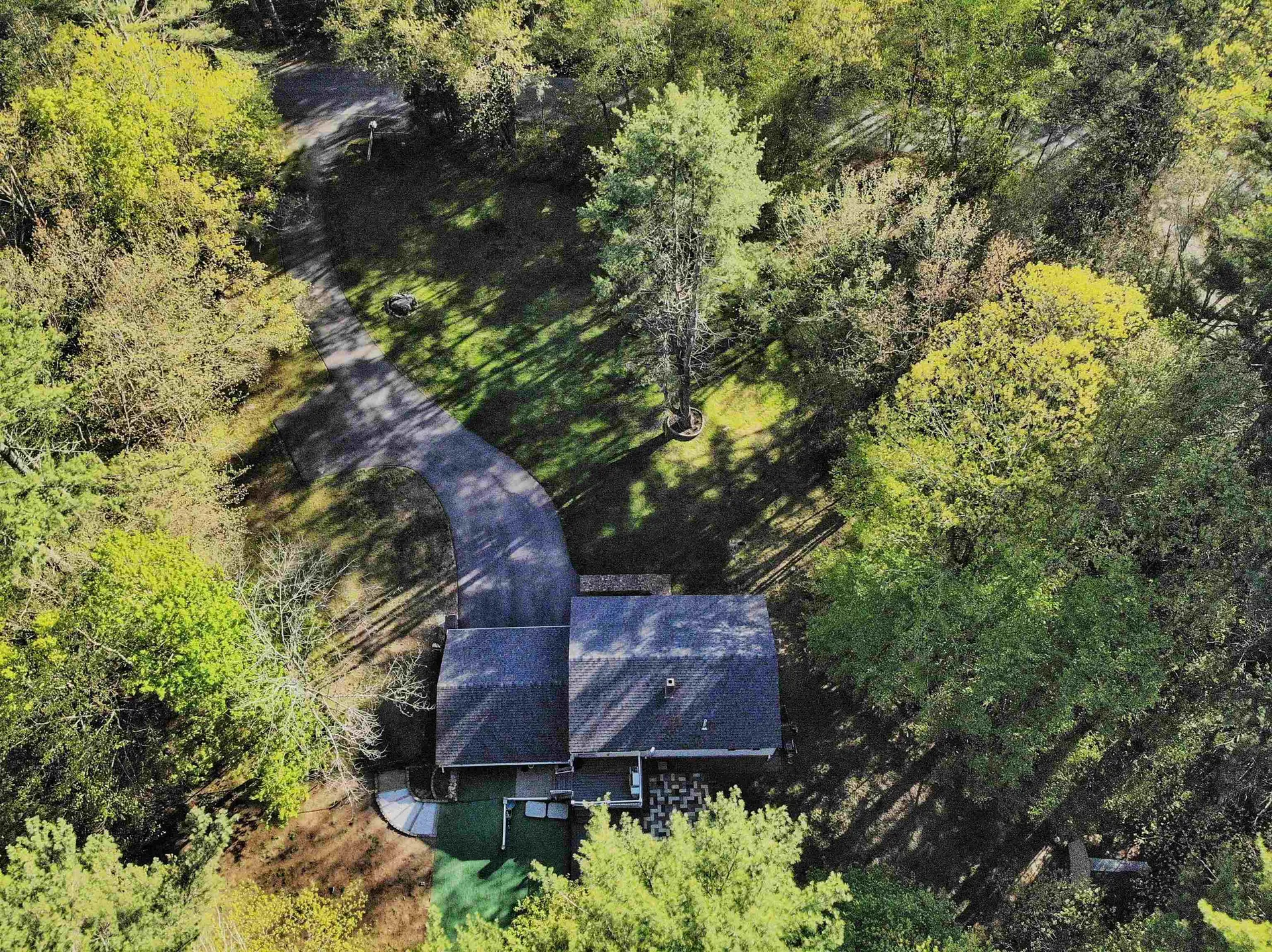 27 Parade Road Deerfield NH 03037