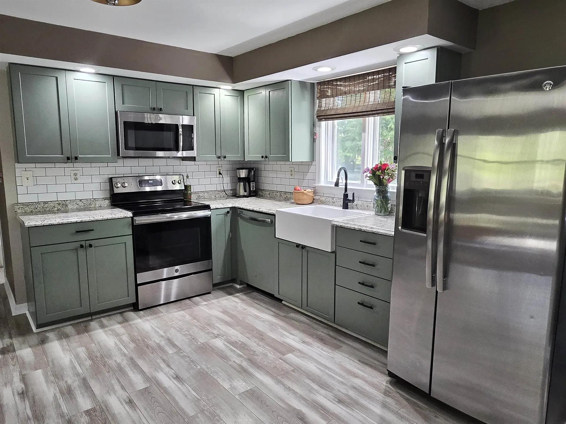 27 Parade Road Deerfield NH 03037