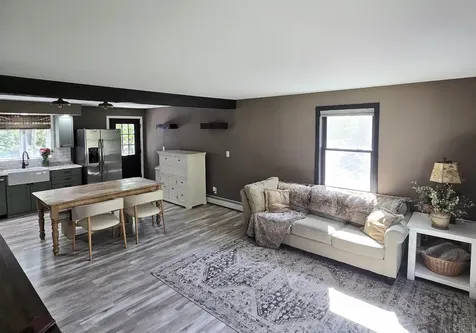 27 Parade Road Deerfield NH 03037