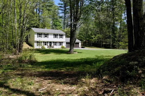 27 Parade Road Deerfield NH 03037