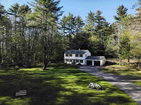 27 Parade Road Deerfield NH 03037
