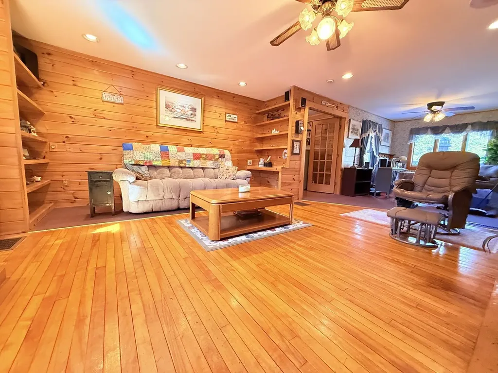 17 Spencer Avenue Claremont NH 03743