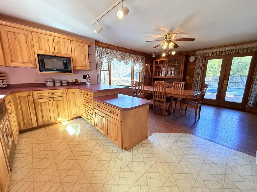 17 Spencer Avenue Claremont NH 03743