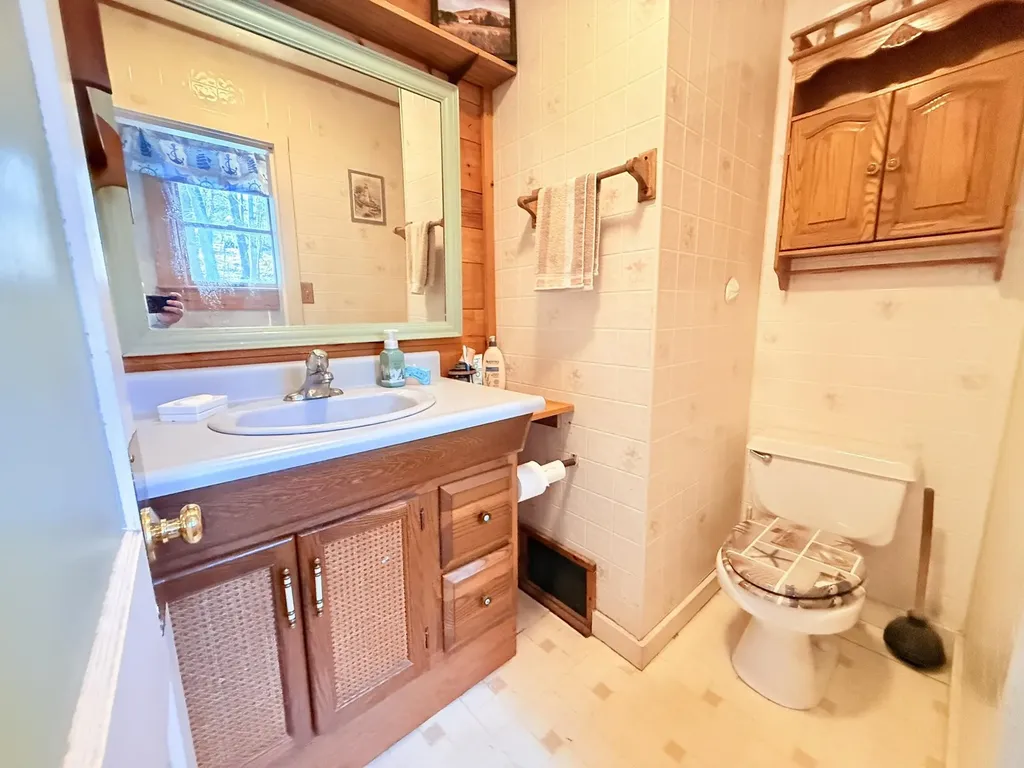 17 Spencer Avenue Claremont NH 03743