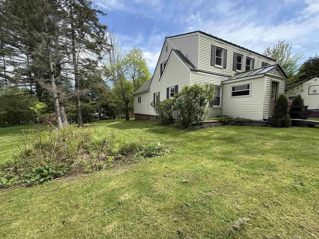 17 Spencer Avenue Claremont NH 03743