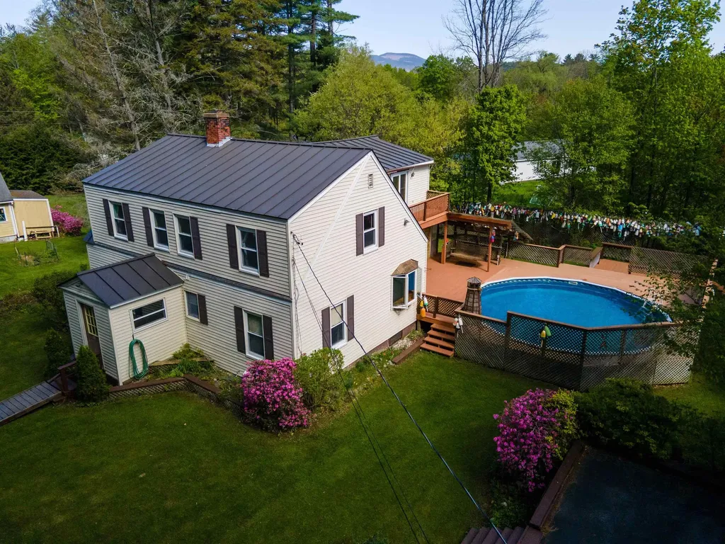 17 Spencer Avenue Claremont NH 03743