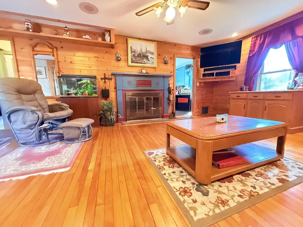 17 Spencer Avenue Claremont NH 03743