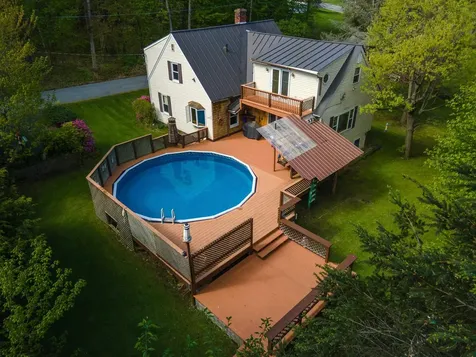 17 Spencer Avenue Claremont NH 03743