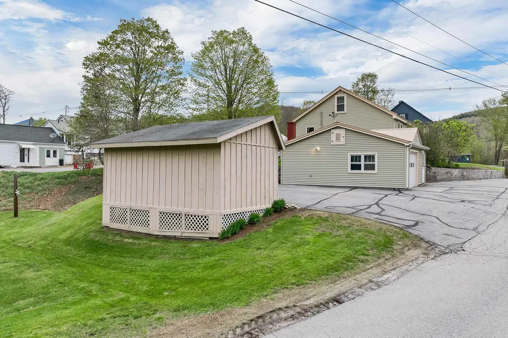 291 Nh Route 25 Warren NH 03279