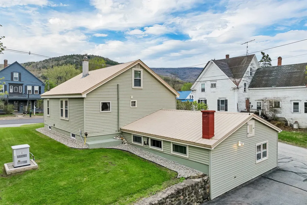 291 Nh Route 25 Warren NH 03279