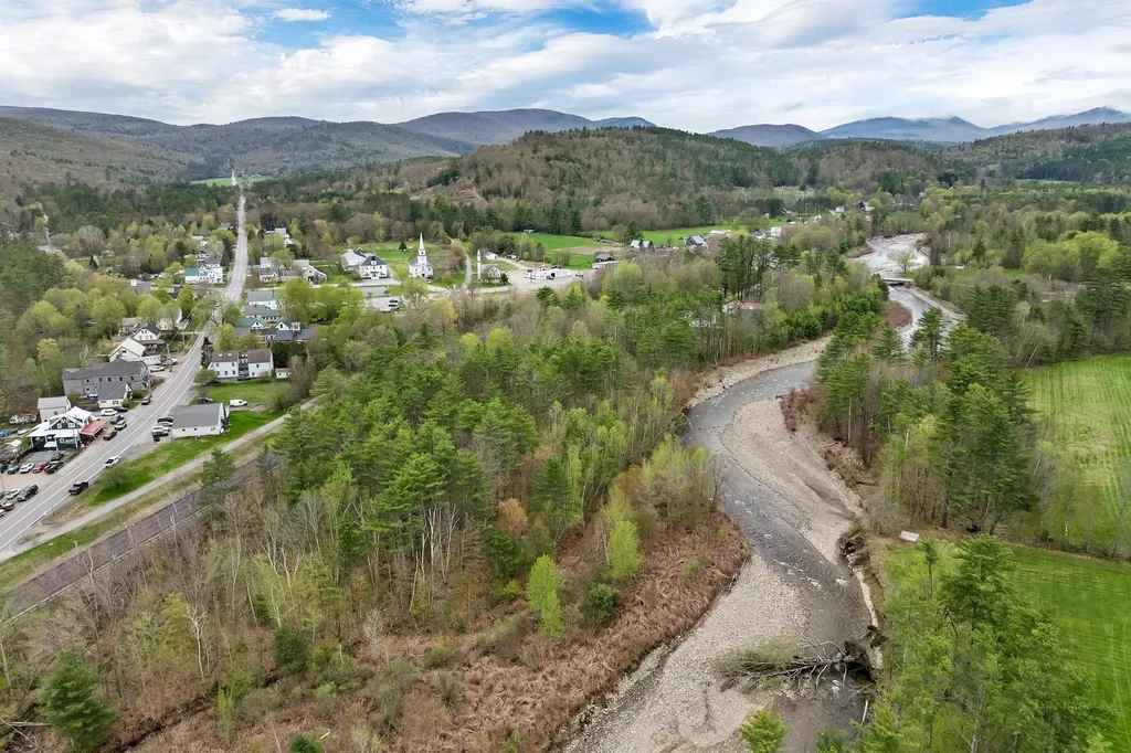 291 Nh Route 25 Warren NH 03279