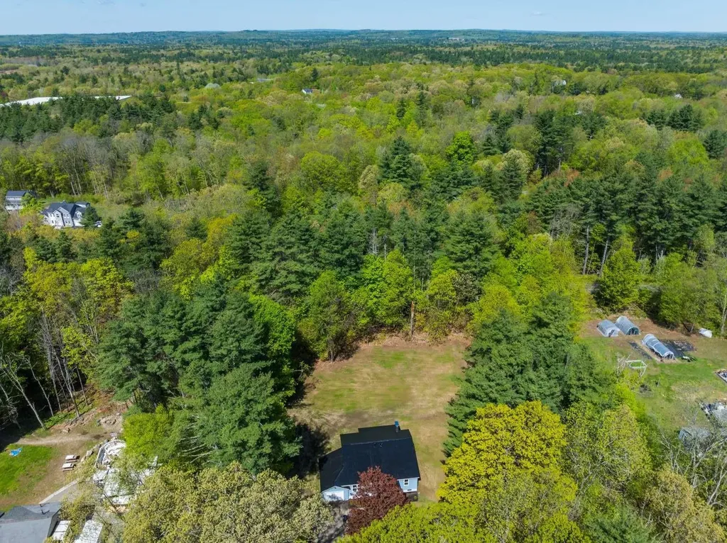 5 Wentworth Drive Newton NH 03858