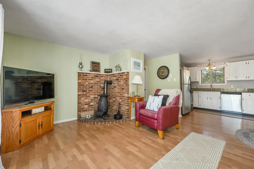 86 Bradford Lane Barnstead NH 03225