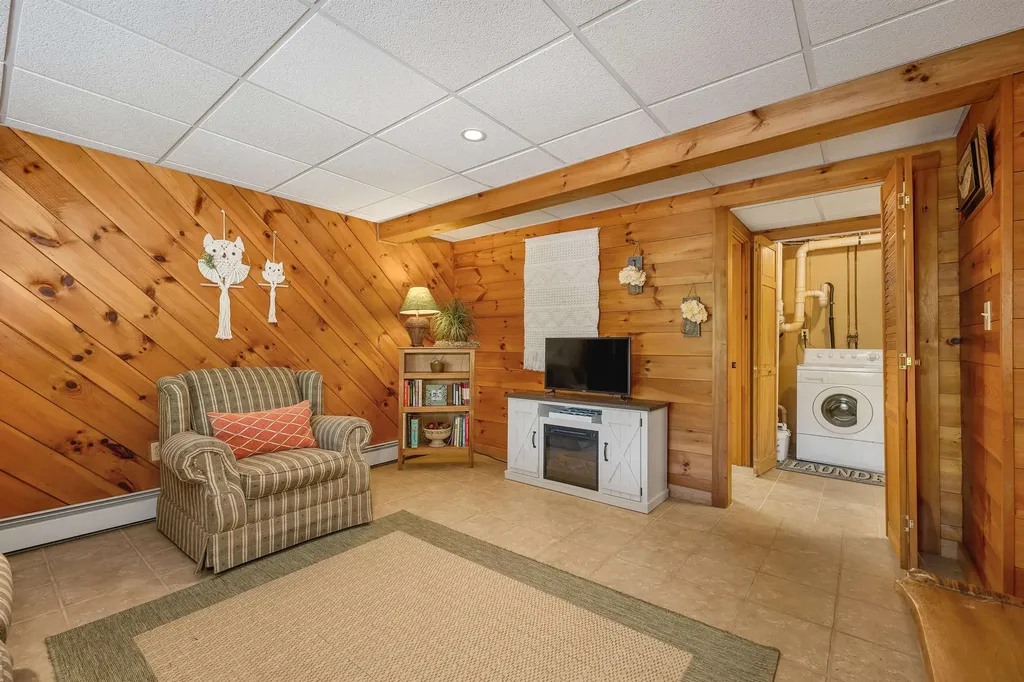86 Bradford Lane Barnstead NH 03225