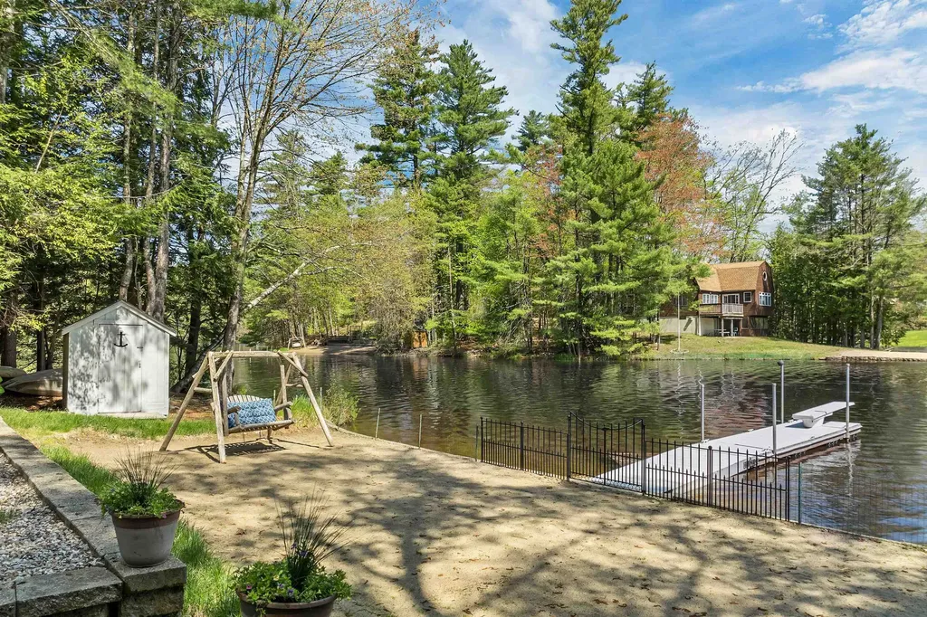 86 Bradford Lane Barnstead NH 03225