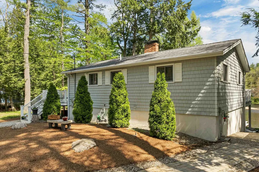 86 Bradford Lane Barnstead NH 03225