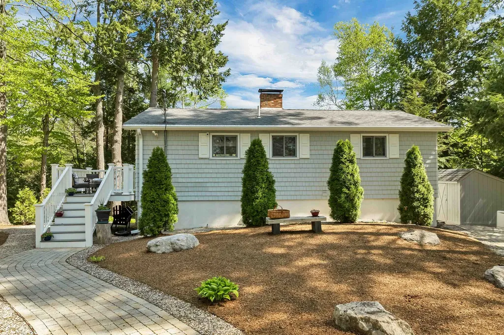 86 Bradford Lane Barnstead NH 03225