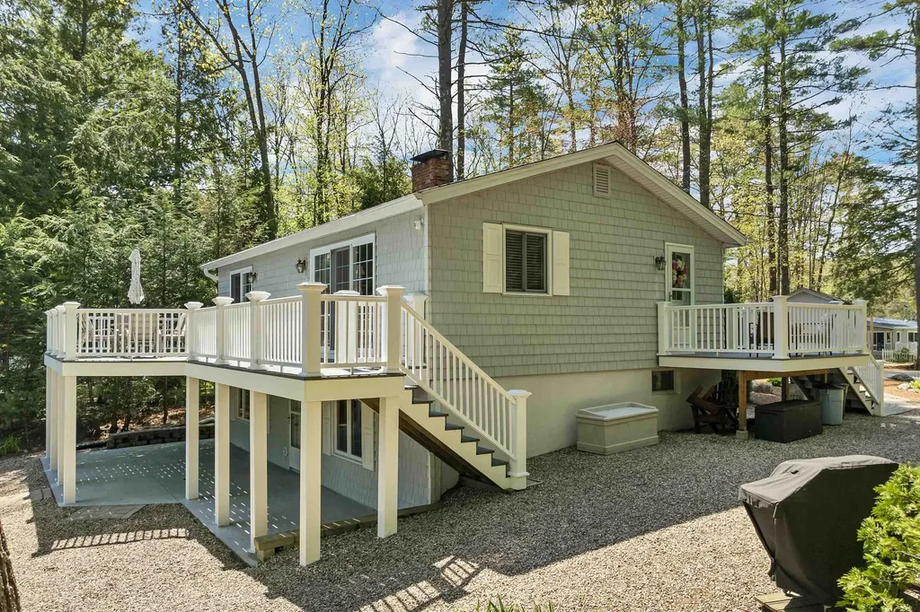 86 Bradford Lane Barnstead NH 03225