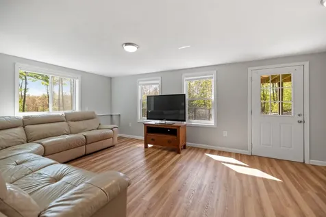 45 Bow Lake Road Northwood NH 03261