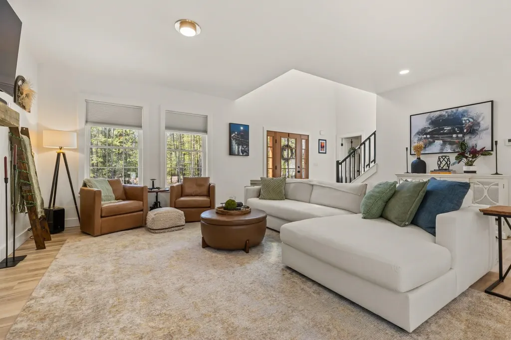 156 Strafford Road Northwood NH 03261