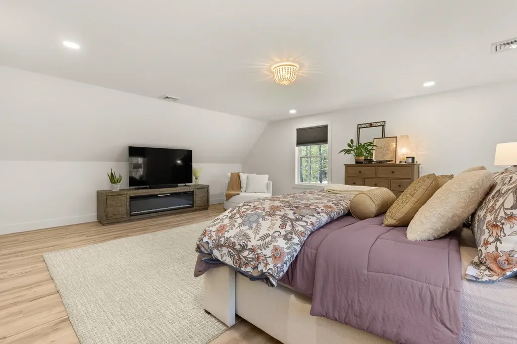 156 Strafford Road Northwood NH 03261