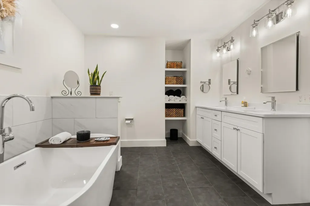 156 Strafford Road Northwood NH 03261