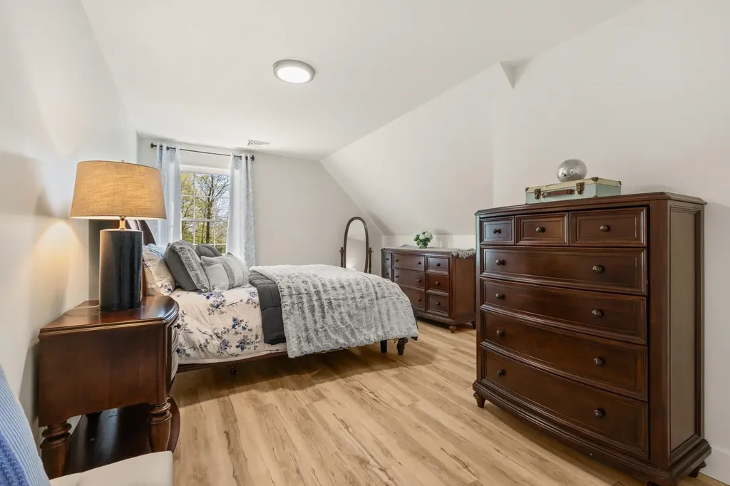 156 Strafford Road Northwood NH 03261