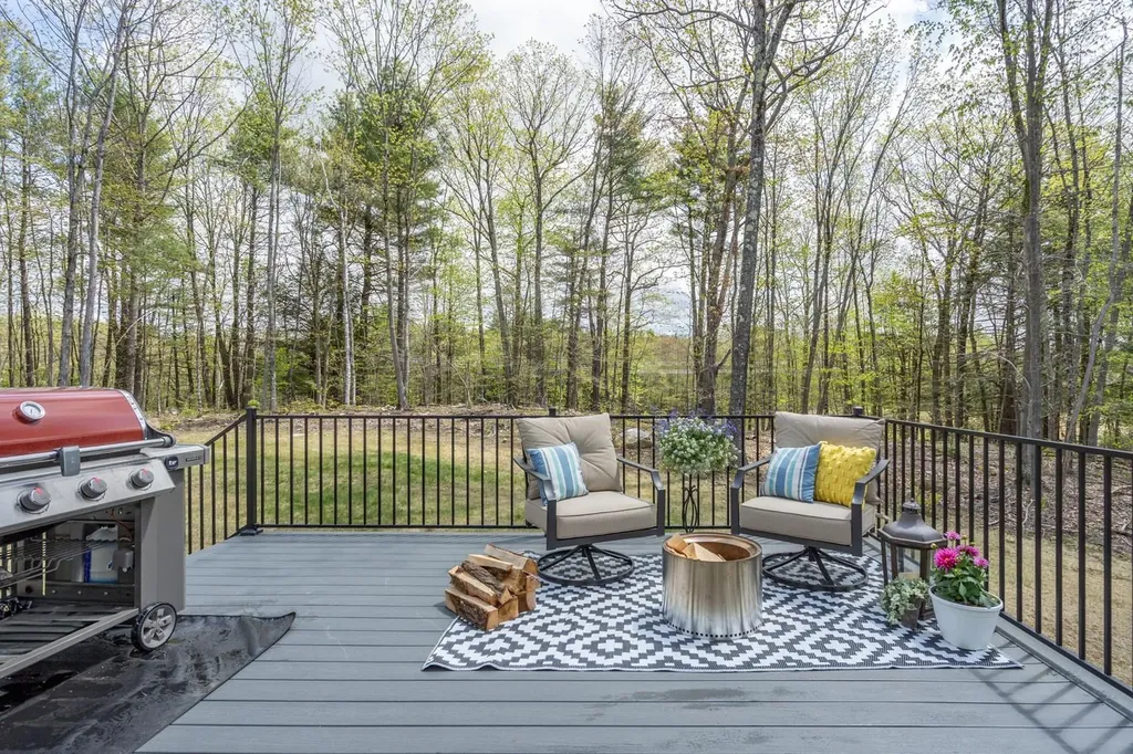 156 Strafford Road Northwood NH 03261