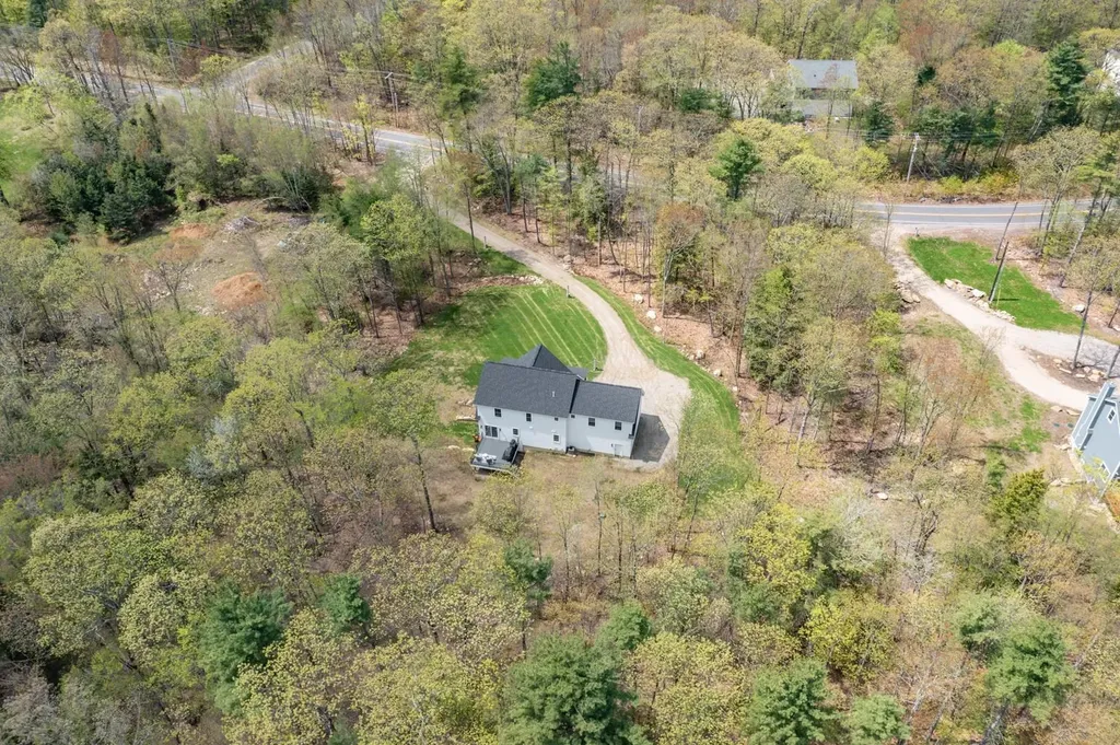 156 Strafford Road Northwood NH 03261