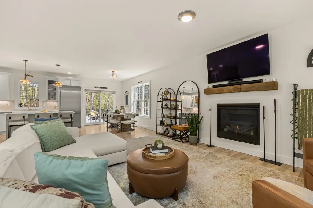 156 Strafford Road Northwood NH 03261