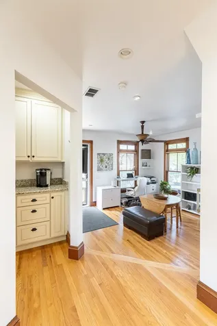 20 Russell Avenue Nashua NH 03060