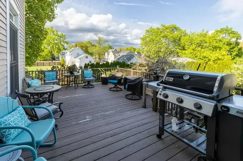 20 Russell Avenue Nashua NH 03060