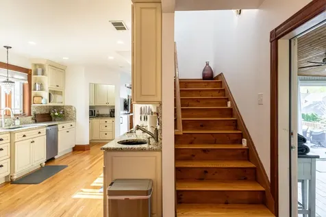 20 Russell Avenue Nashua NH 03060