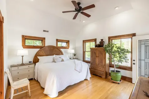 20 Russell Avenue Nashua NH 03060
