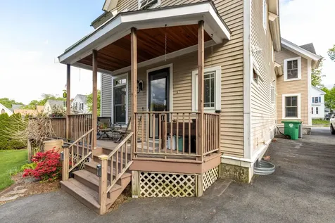 20 Russell Avenue Nashua NH 03060