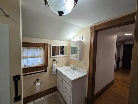 20 Russell Avenue Nashua NH 03060