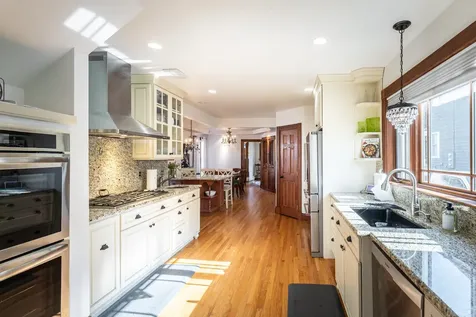 20 Russell Avenue Nashua NH 03060